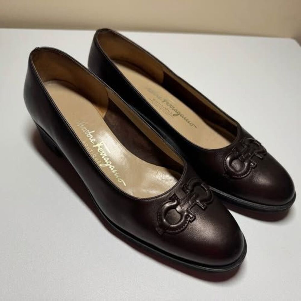 Vintage Salvatore Ferragamo Boutique Leather Gancini Block Heel Pumps Brown 6B